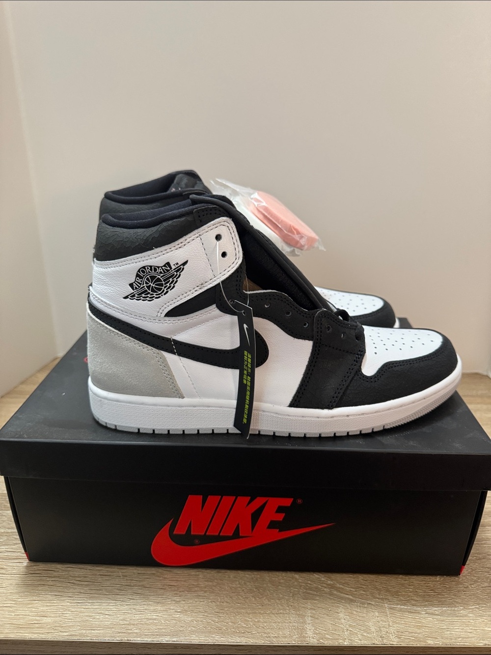 NEW Jordan 1 High OG bleached coral